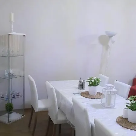 Yarimada Suites 1 Апартаменты *